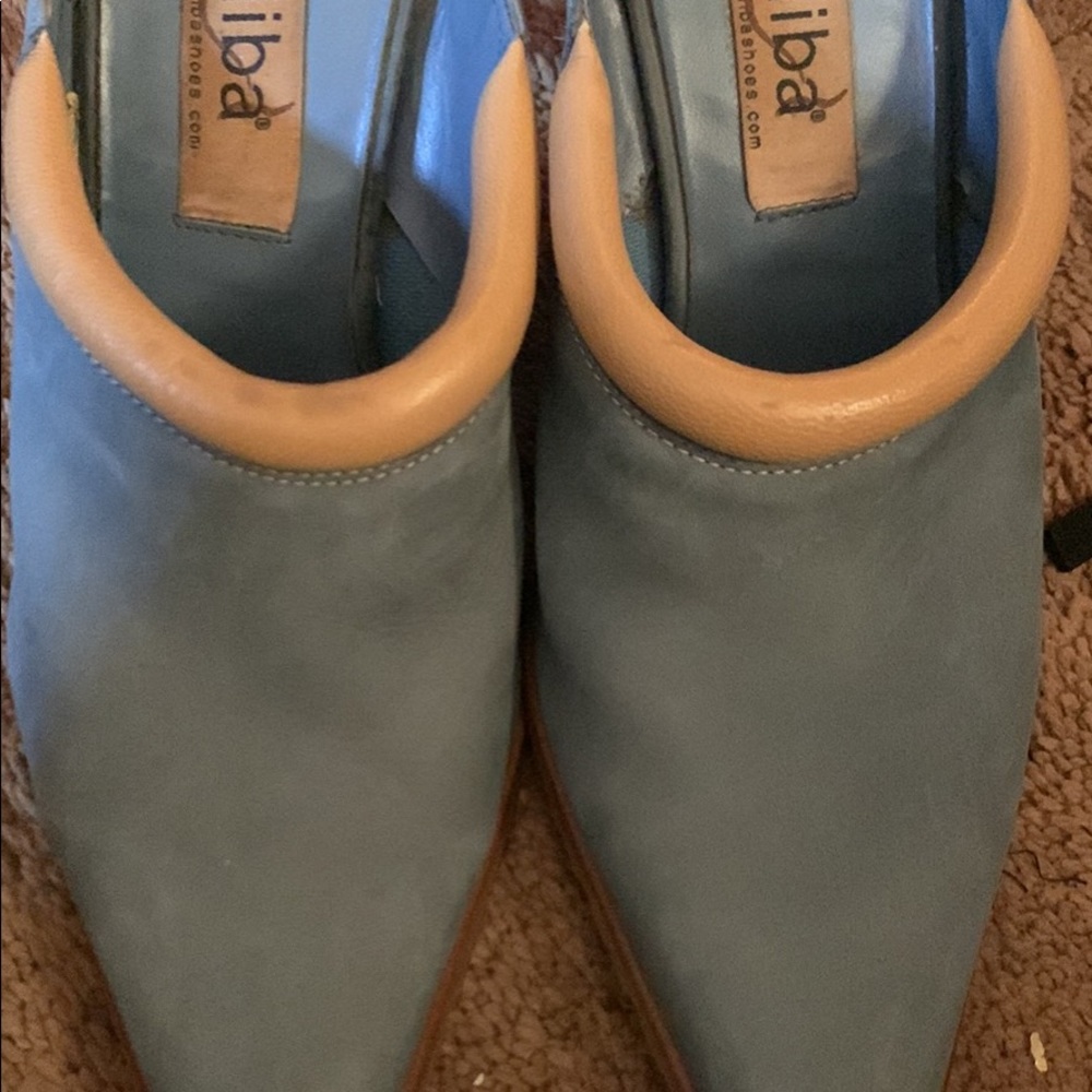 Shoes blue and tan swade